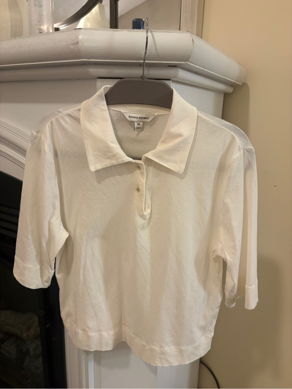 Banana Republic Cream Medium (xs, small) Polo Shirt Button Placket, SOFT cotton